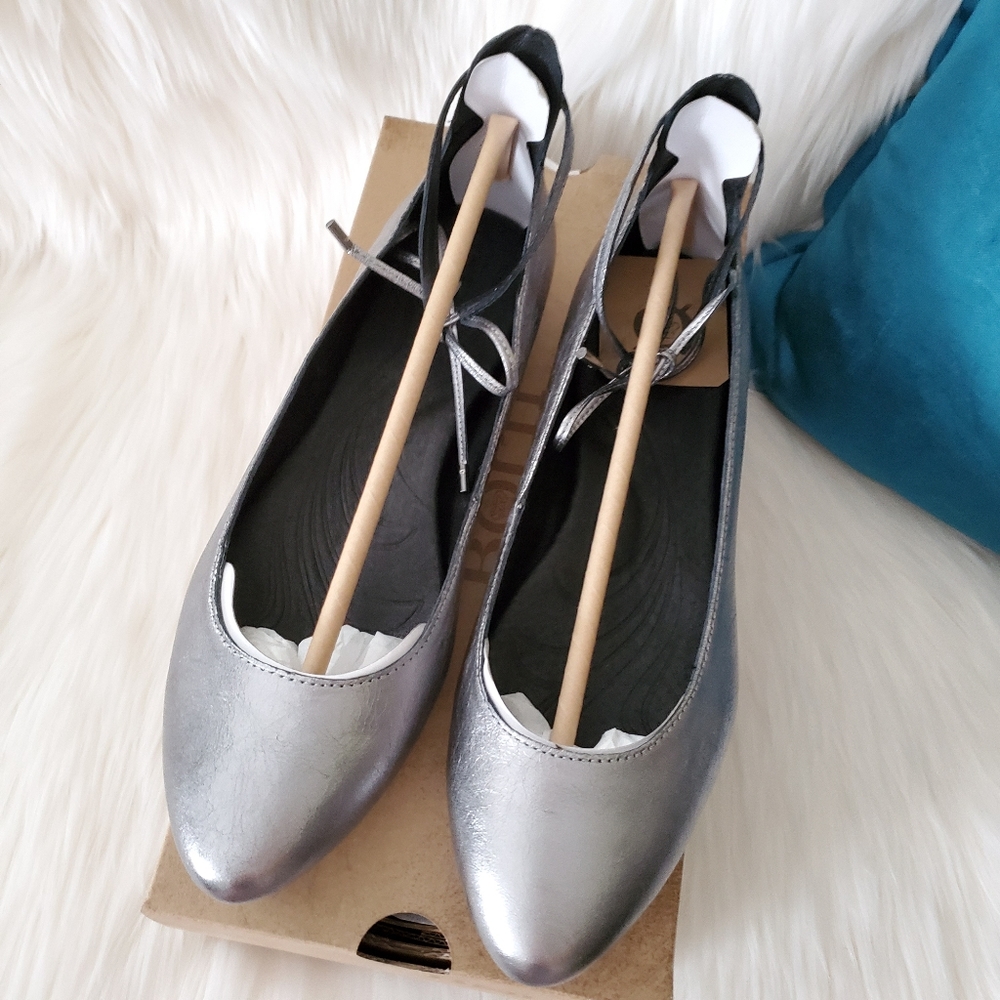 NEW Born Kharen Silver Leather Ankle Lace Flats